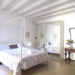 Academia 2*, Bergamo Italy